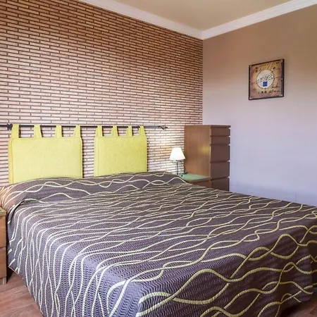 Melody House * Candelaria