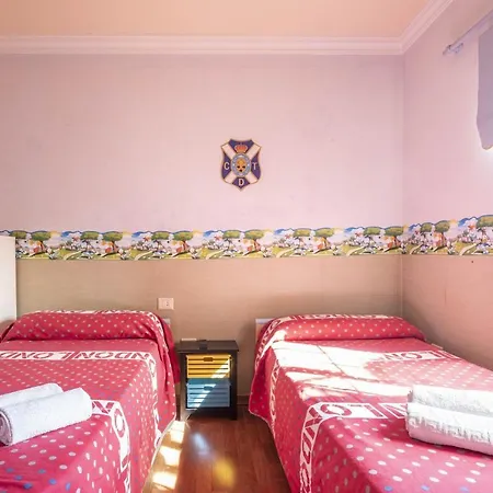 Melody House * Candelaria