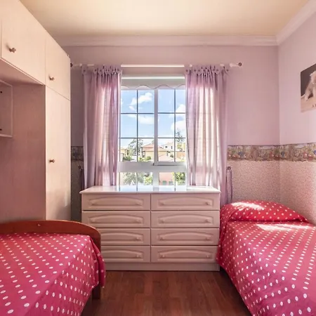 Melody House * Candelaria